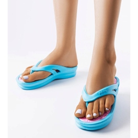 Tongs bleu clair d'Isla 1