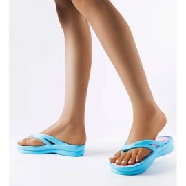 Tongs bleu clair d'Isla 2