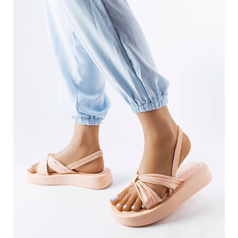 Sandales à plateforme beiges de Montagna 2