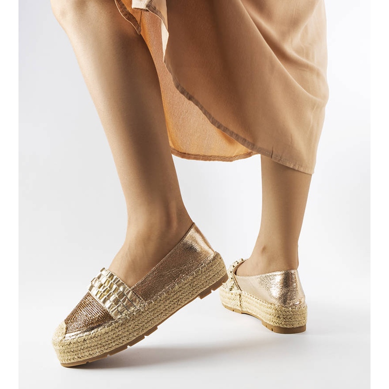 Espadrilles dorées avec zircons cubiques de Lauro d'or 1