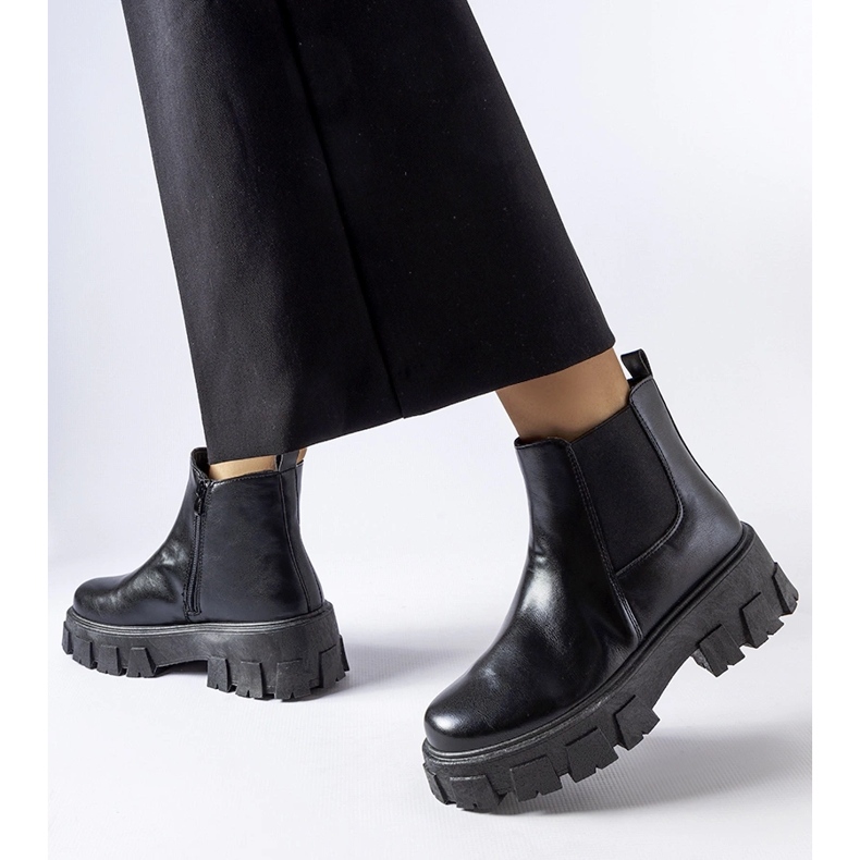 Bottines Petronio massives noires le noir 1 Bottines Petronio massives noires le noir 1