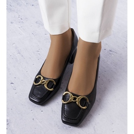 Escarpins noirs à bout carré de Neufville 2