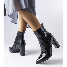 Bottines vernies noires en peau de serpent par Irpino 1