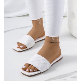 Talons plats blancs de Mabel blanche 1