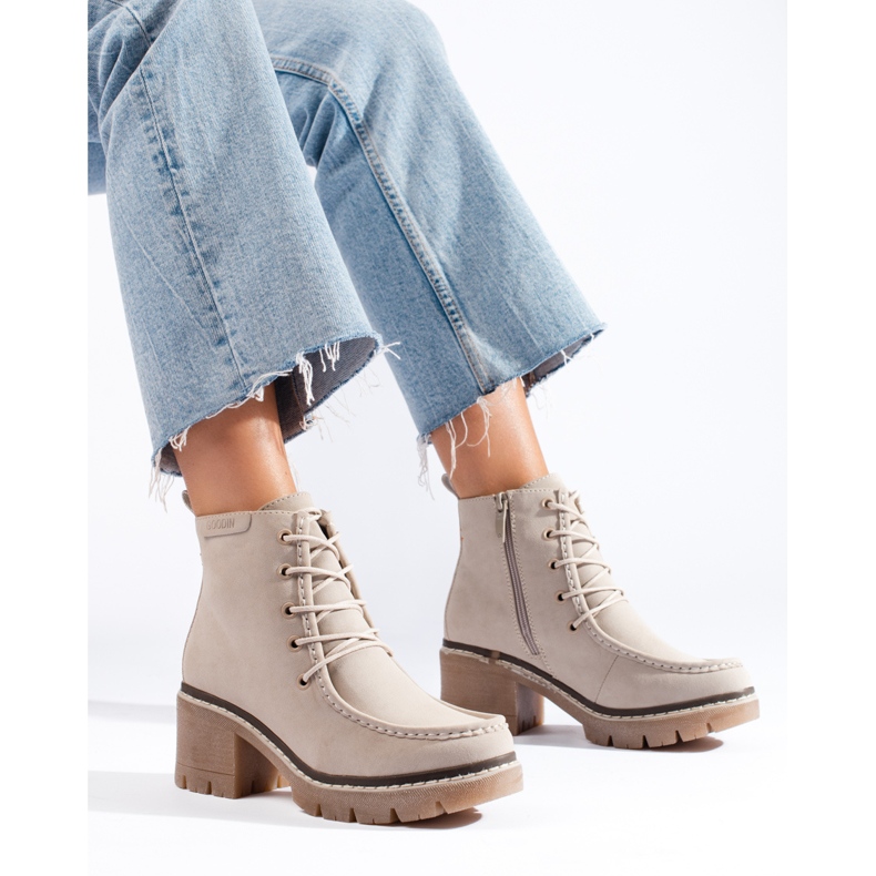 Goodin Bottines à talons hauts à lacets beiges de Shelovet 1 Goodin Bottines à talons hauts à lacets beiges de Shelovet 1