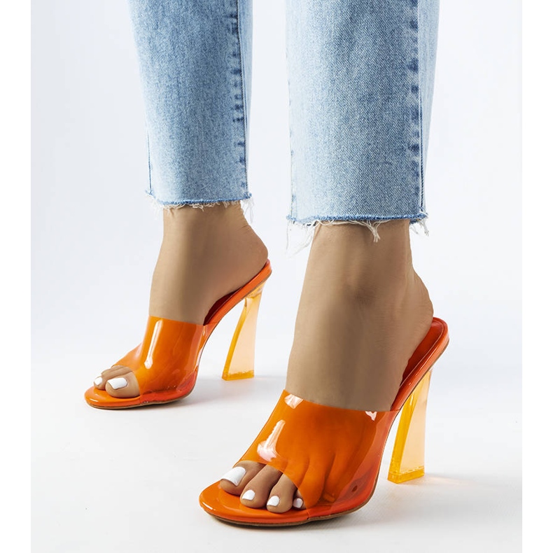 Claquettes transparentes orange de Clichy 1 Claquettes transparentes orange de Clichy 1