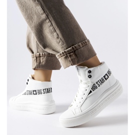 Baskets isolées blanches Big Star MM274009 1