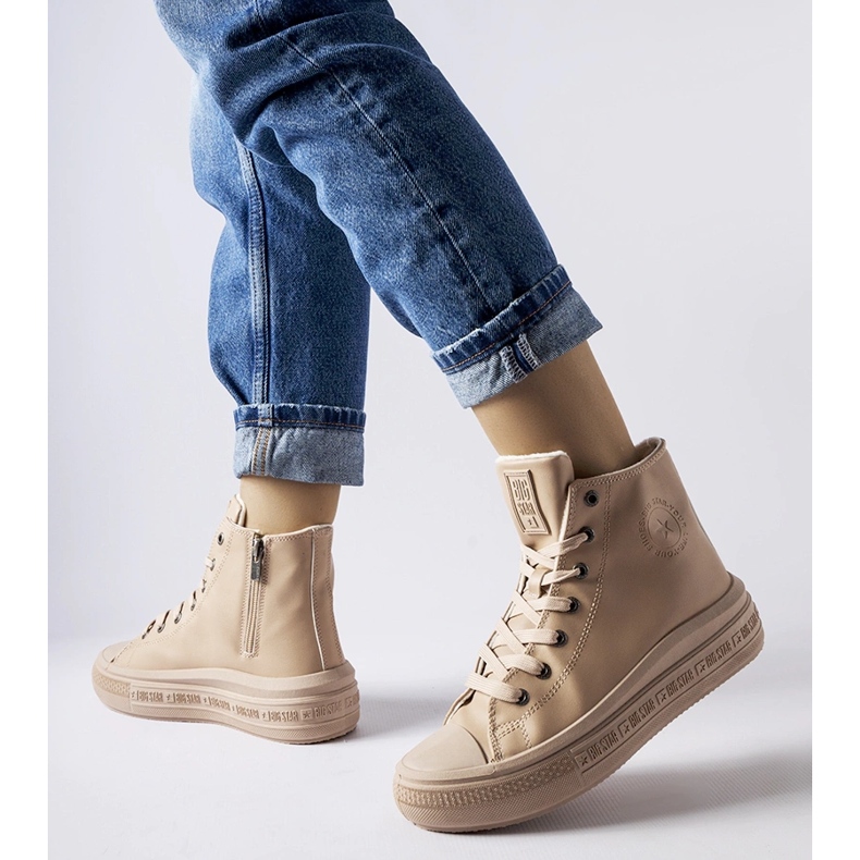 Baskets isolées beiges Big Star MM274022 1