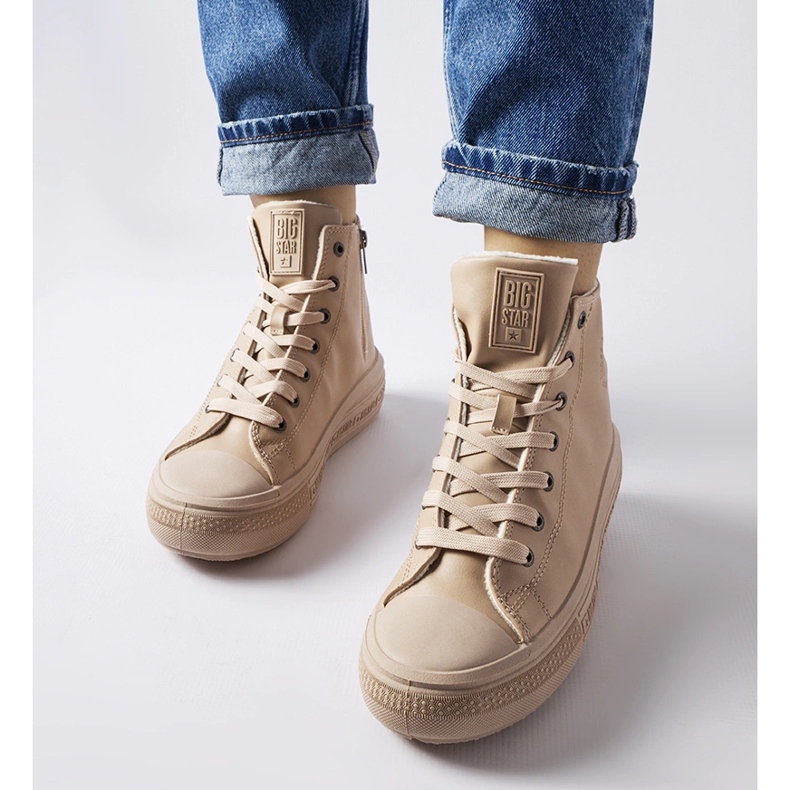 Baskets isolées beiges Big Star MM274022 2