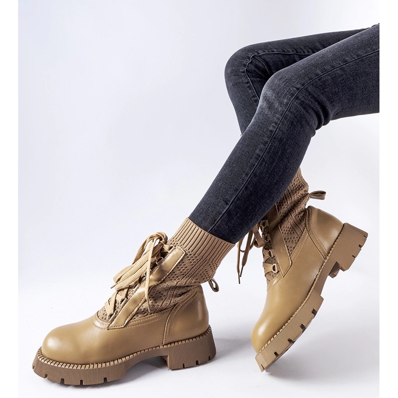 Boots chaussettes ajourées beiges par Portico 1