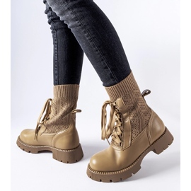 Boots chaussettes ajourées beiges par Portico 2