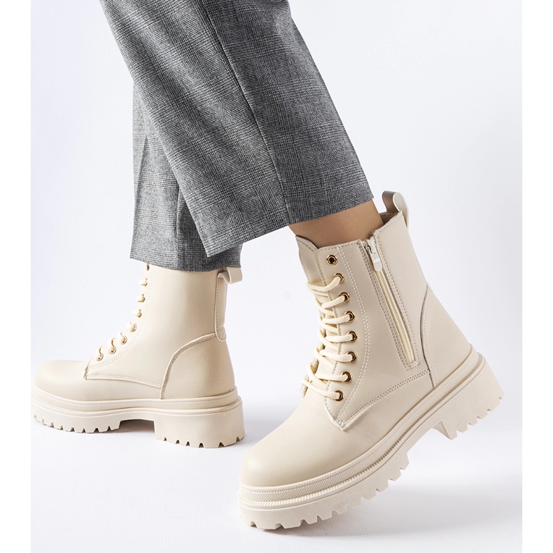 Evento Bottines Ali isolées beiges 1 Evento Bottines Ali isolées beiges 1