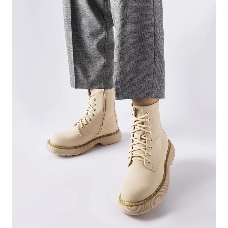 Bottines Benvenuto classiques beiges 1