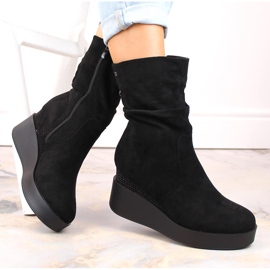 Bottines compensées femme en daim, isolées, noires, T.Sokolski Z23-370 le noir 1