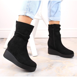 Bottines compensées femme en daim, isolées, noires, T.Sokolski Z23-370 le noir 2