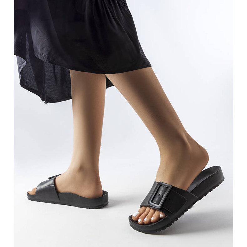 Claquettes en caoutchouc noir avec boucle Nelm le noir 2