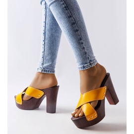 Claquettes jaunes à talons hauts Lépicier 2