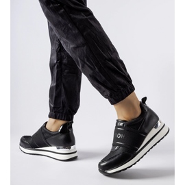 Baskets noires avec décoration Andre argentée 1