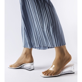 Sliders compensés blancs transparents de Wyatt incolore 1 Sliders compensés blancs transparents de Wyatt incolore 1