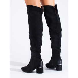 Bottes à talons bas en daim noir de Vinceza le noir 3