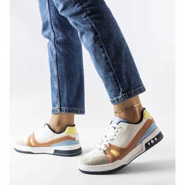 Baskets de sport colorées de Willson multicolore 1 Baskets de sport colorées de Willson multicolore 1