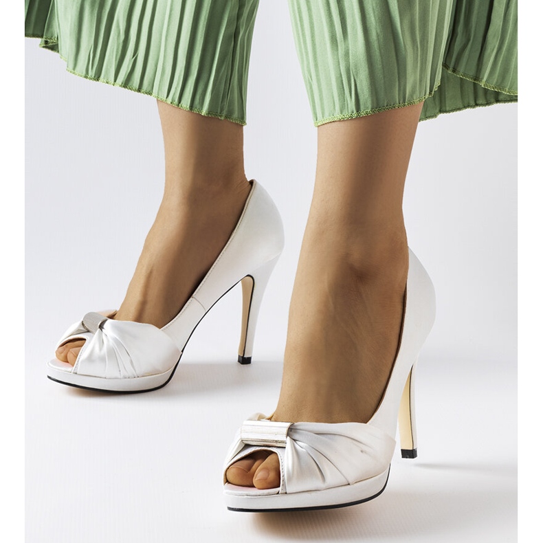 Escarpins Paré blancs à bout ouvert blanche 1