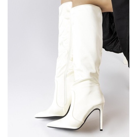 Bottes blanches à talons de Marlengo 2