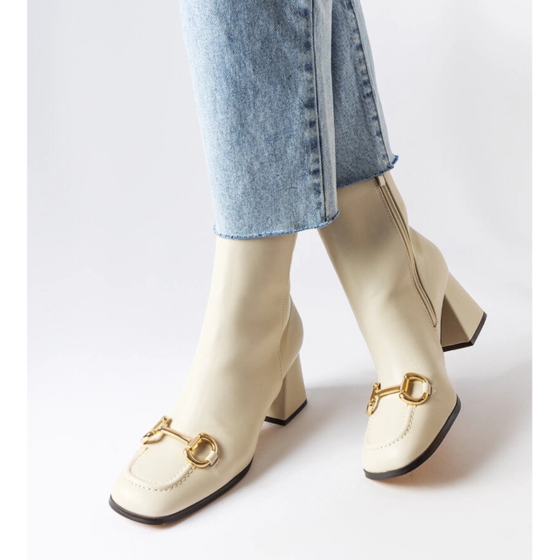 Bottines beiges à talons blocs Castione 1