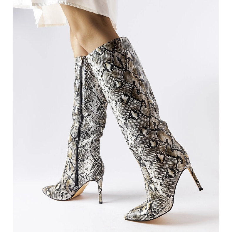 Bottines à talons hauts en peau de serpent noir carmin 1