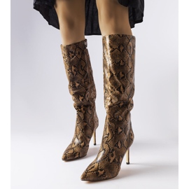 Bottines à talons hauts en peau de serpent marron carmin brun 1 Bottines à talons hauts en peau de serpent marron carmin brun 1