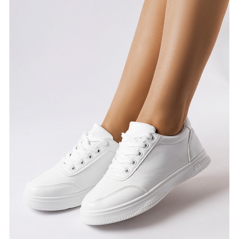 Baskets de sport blanches Donato 1