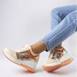 Inna Baskets compensées beiges d'Irpina 1