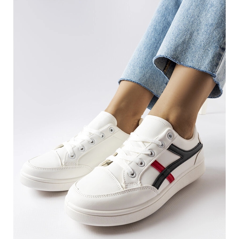 Baskets plates blanches de Bonafous 1