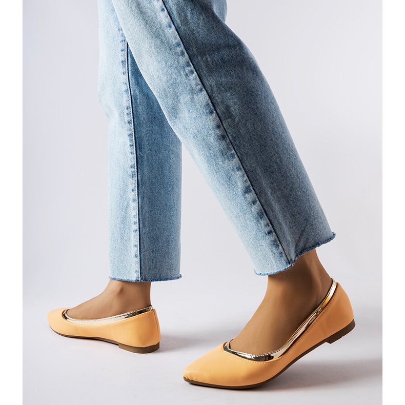 Ballerines à bout pointu orange de Vittorio 1