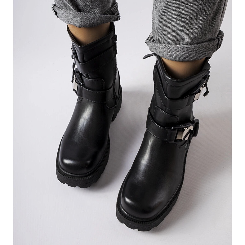 Bottines épaisses noires d'Enrico 1