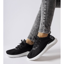 Baskets noires et blanches de Nelson 1