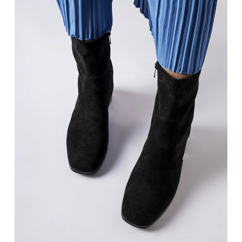 Bottines noires à tige perforée de Cavallo 1