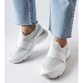 Baskets blanches avec strass d'Algiso 1