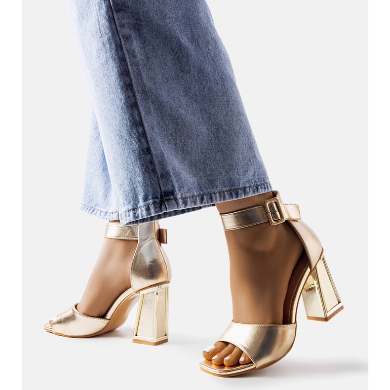 Sandales à blocs dorés Marlens d'or 1
