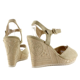 Sandales compensées avec broderie R93 Beige 4