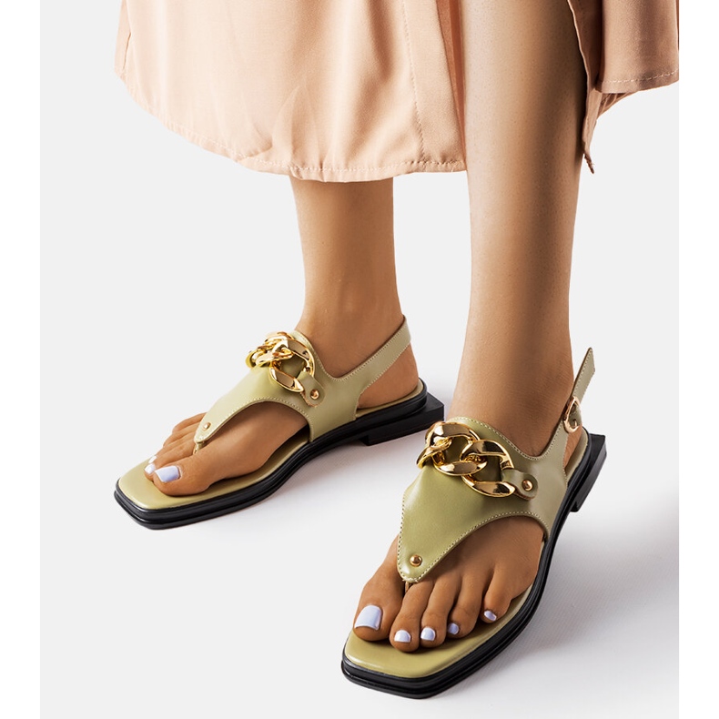 Sandales tongs vertes avec une chaîne du Mali 1