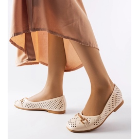 Ballerines beiges ajourées Schiavone 1