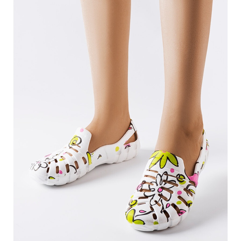 Tongs en caoutchouc blanc à motif Finley blanche 1