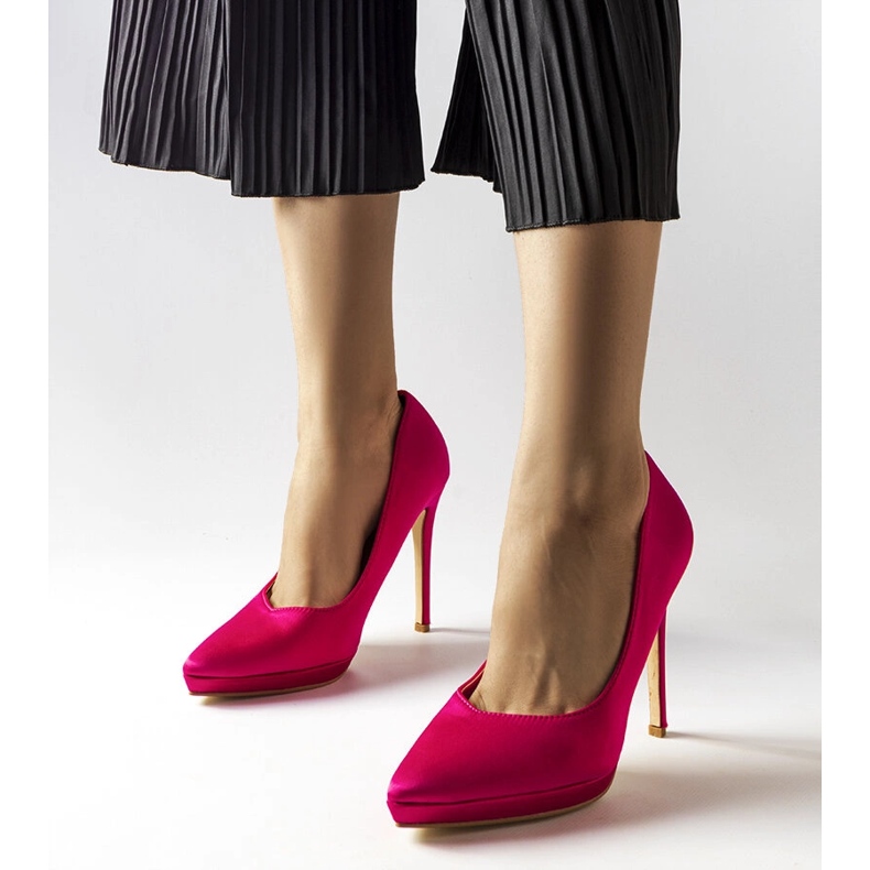 Escarpins en satin rose de Silje 1