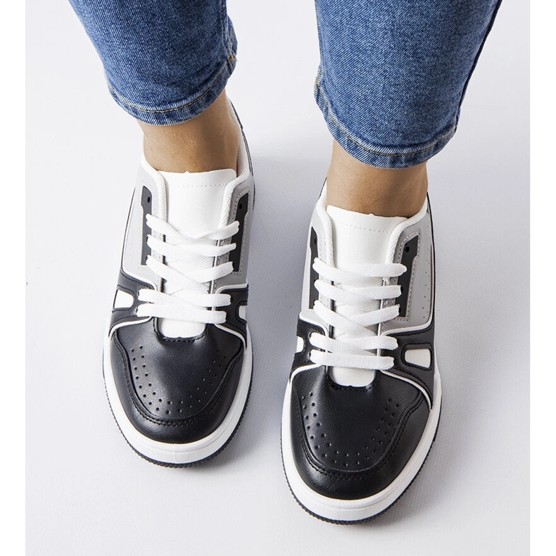 Baskets de sport noires Willson 1