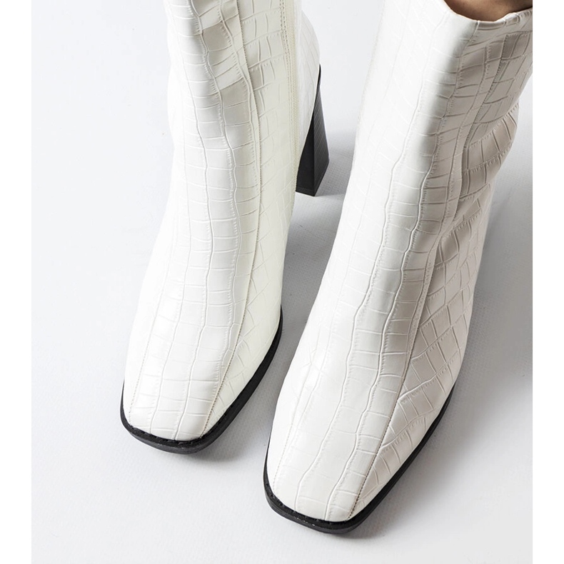 Bottines blanches imitation peau de crocodile Belluci 1