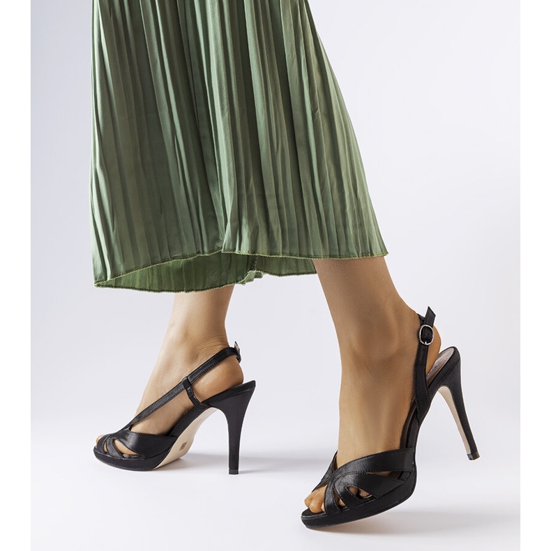 Sandales à talons noires en alpaga le noir 1