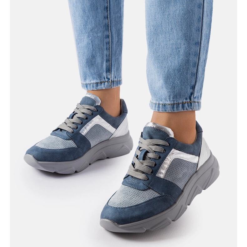 Baskets perforées bleues de Trecasali 1