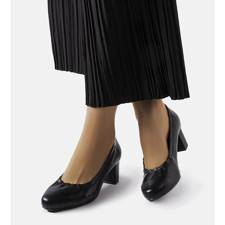 Inna Escarpins Ploufe noirs sur le bloc le noir 1