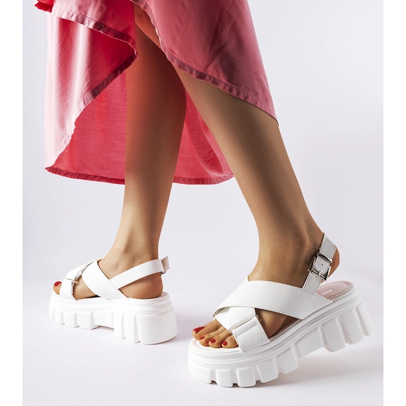 Sandales à plateforme élégantes blanches Torriana 1